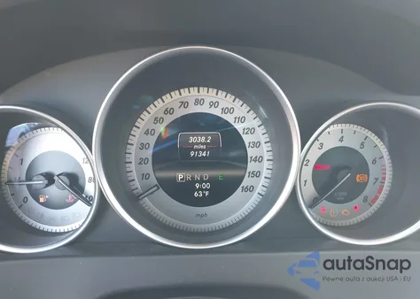 2013 Mercedes-Benz C 250 Sport z USA, uszkodzony, nr VIN WDDGF4HB0DR295280